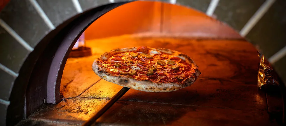 Pizza in de houtoven